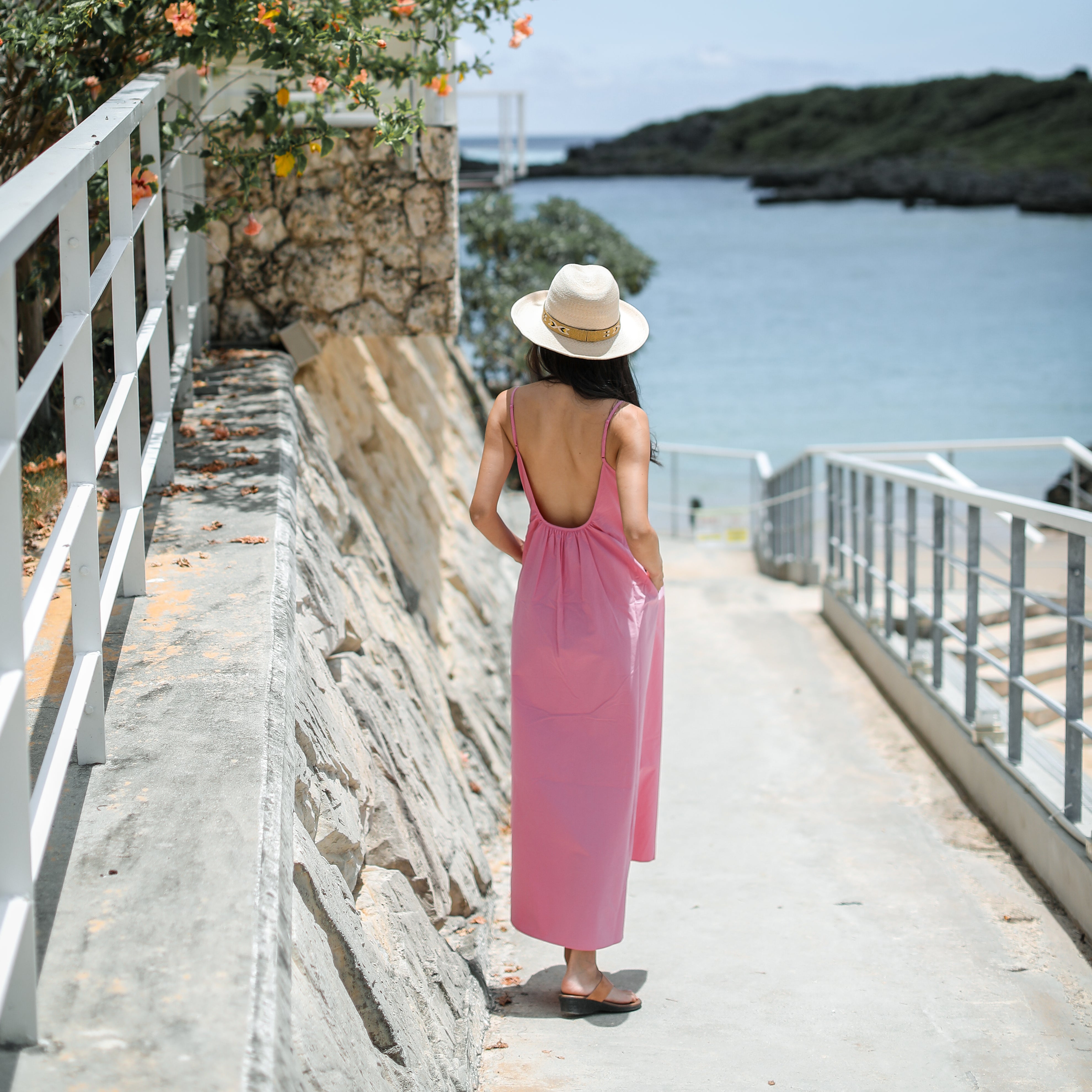 Rumieloin Back Open Camisole Dress