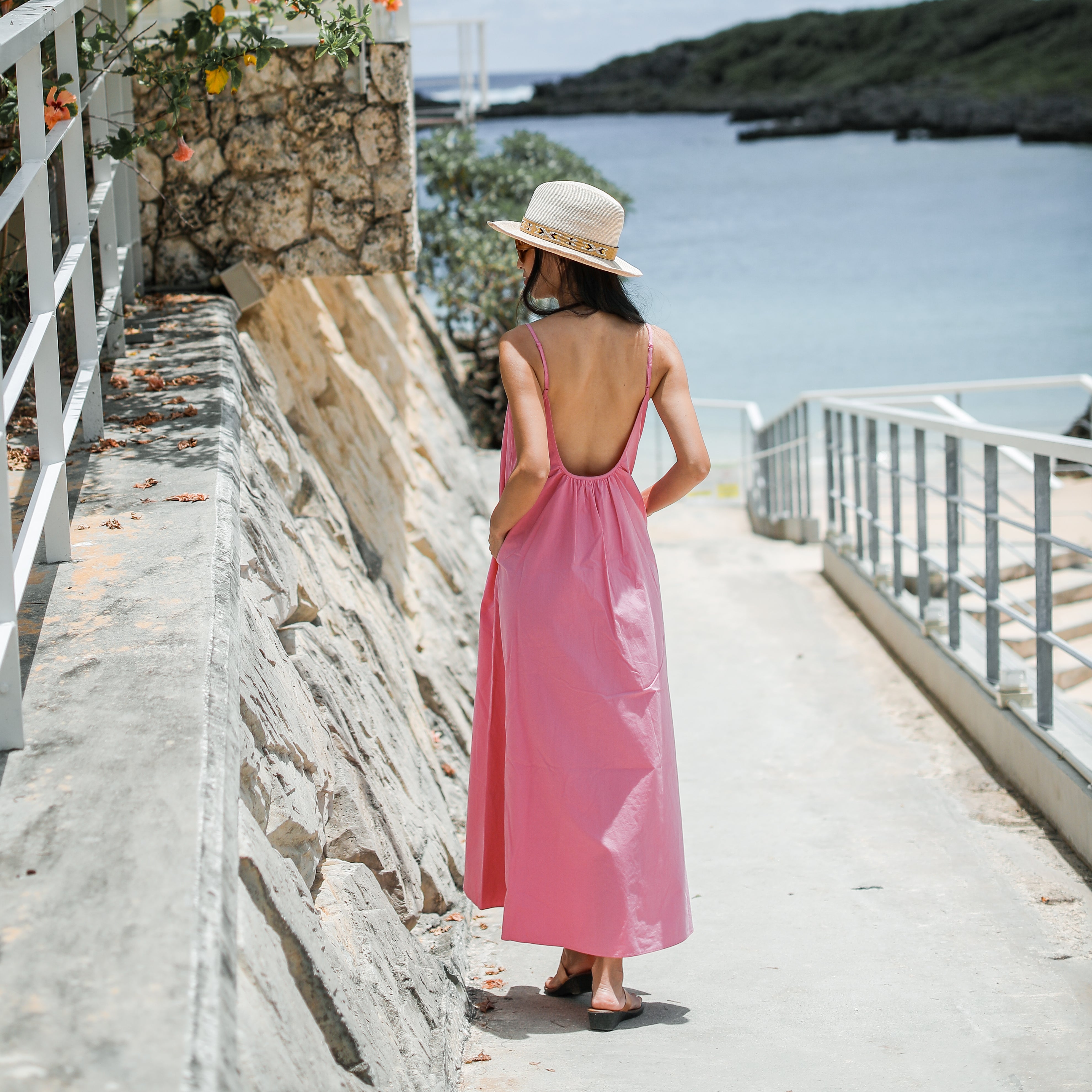 Rumieloin Back Open Camisole Dress