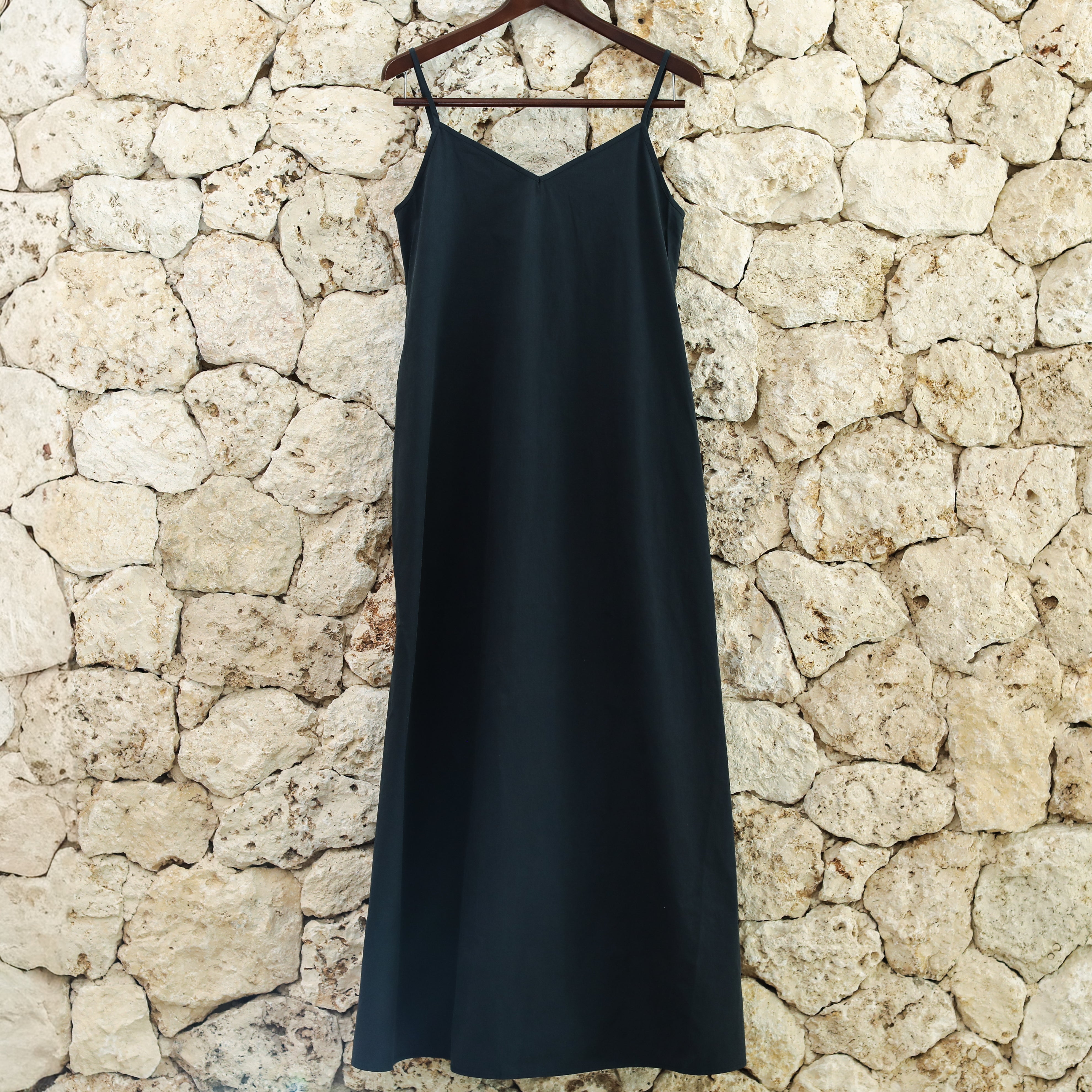 Rumieloin Back Open Camisole Dress