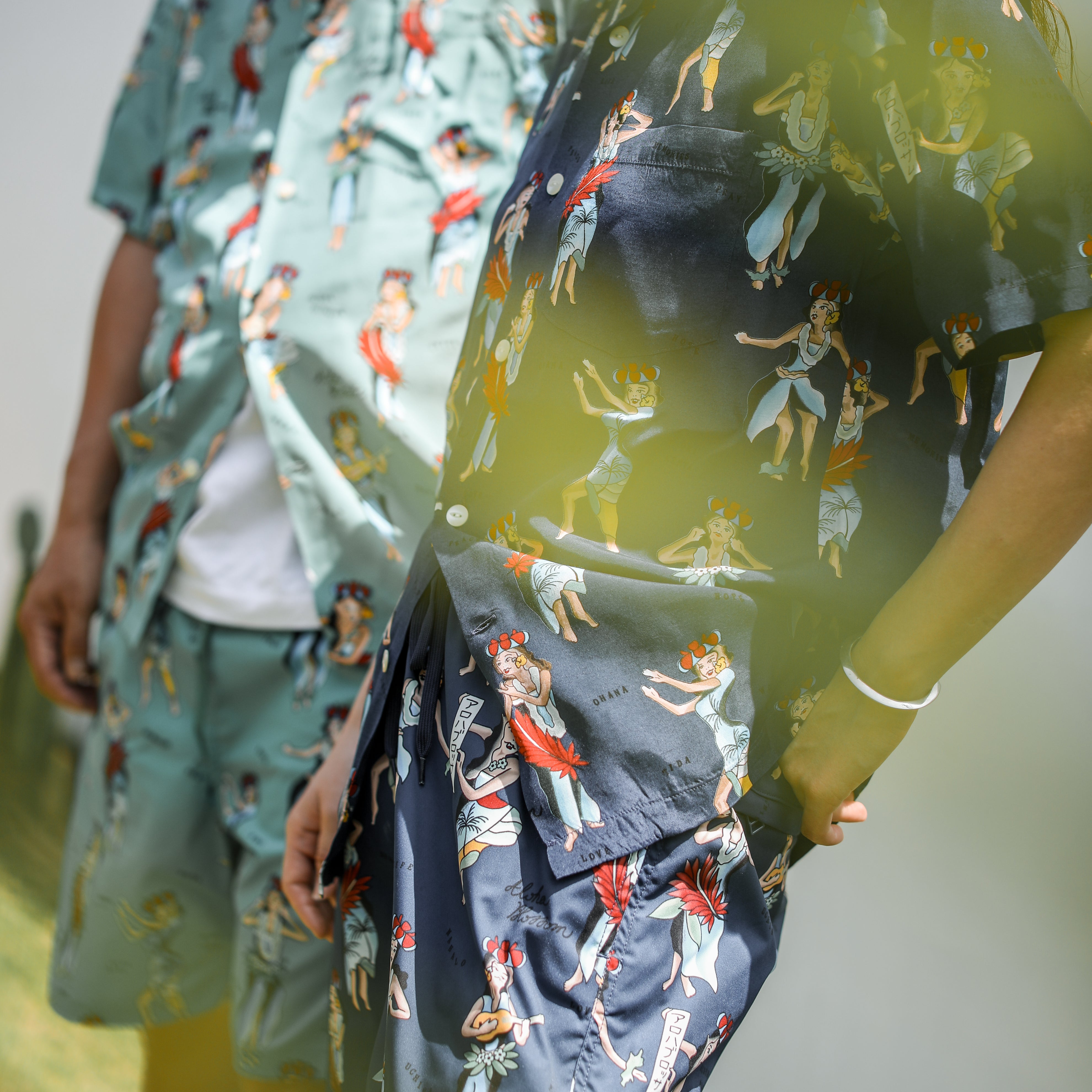Aloha Blossom × SHIGIRA SEVEN MILES RESORT HULA GIRL BEACH SHORTS
