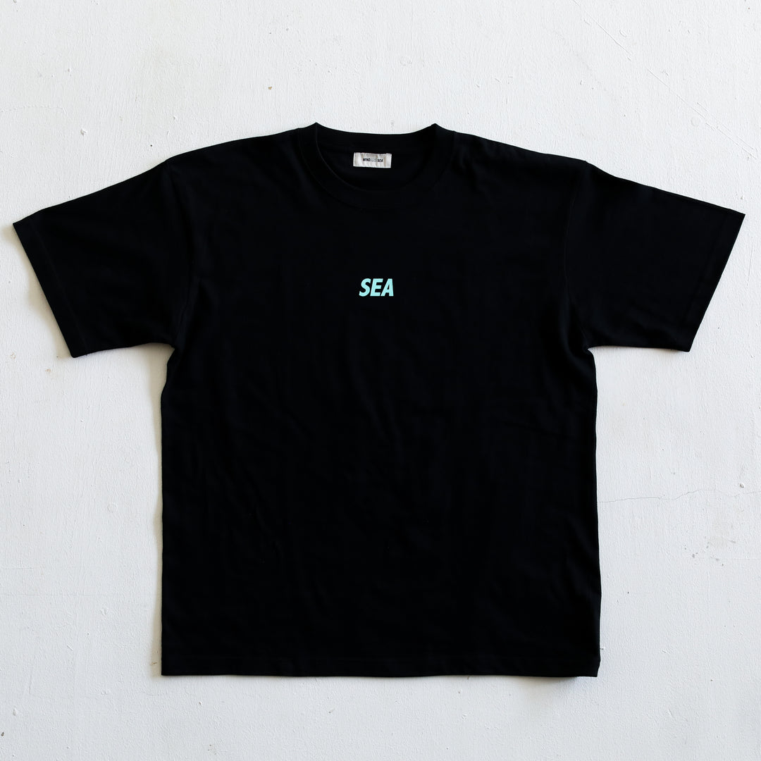 WINDANDSEA × SHIGIRA SEVEN MILES RESORT Back Print T-Shirts